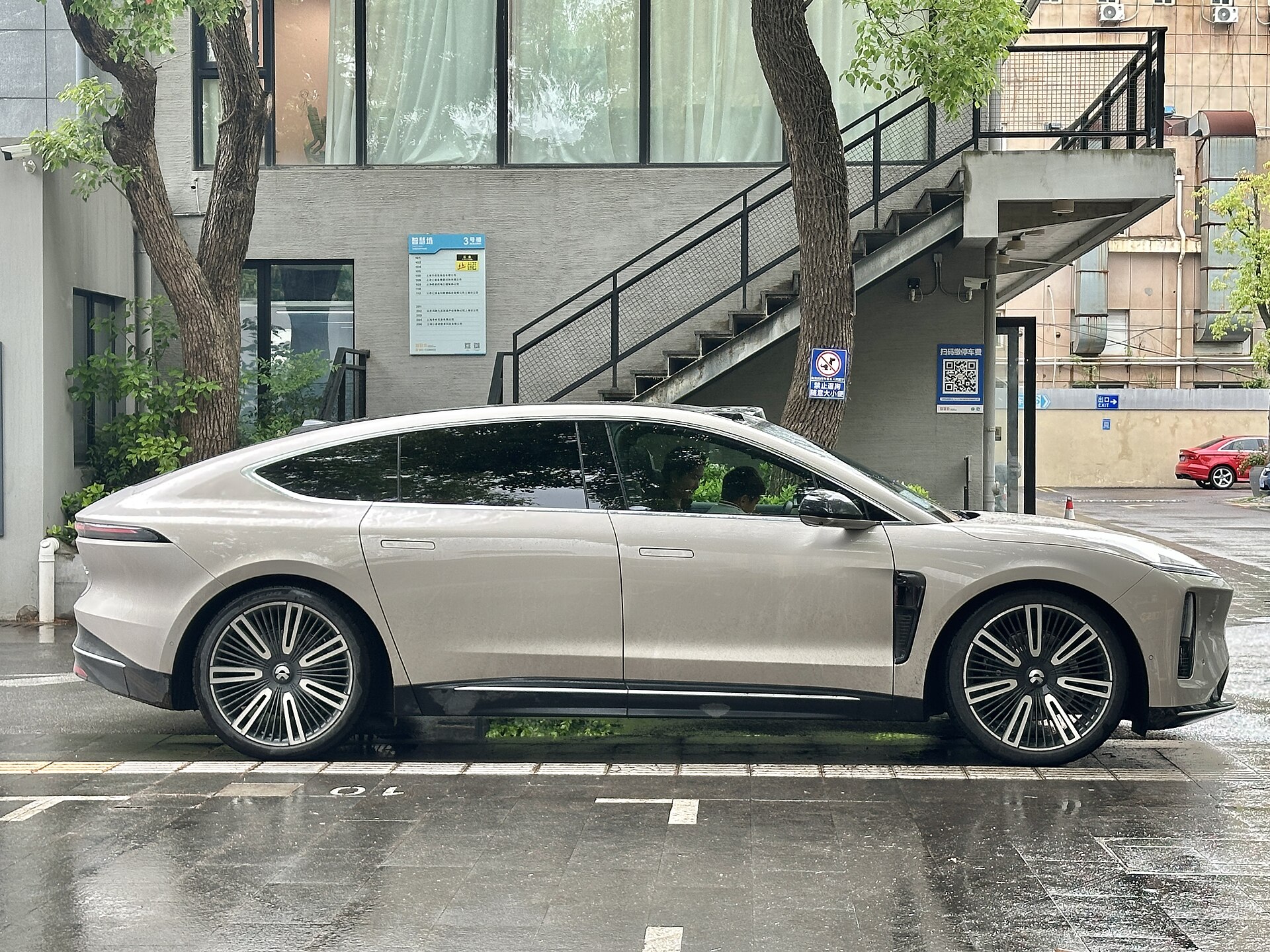 NIO ET9
