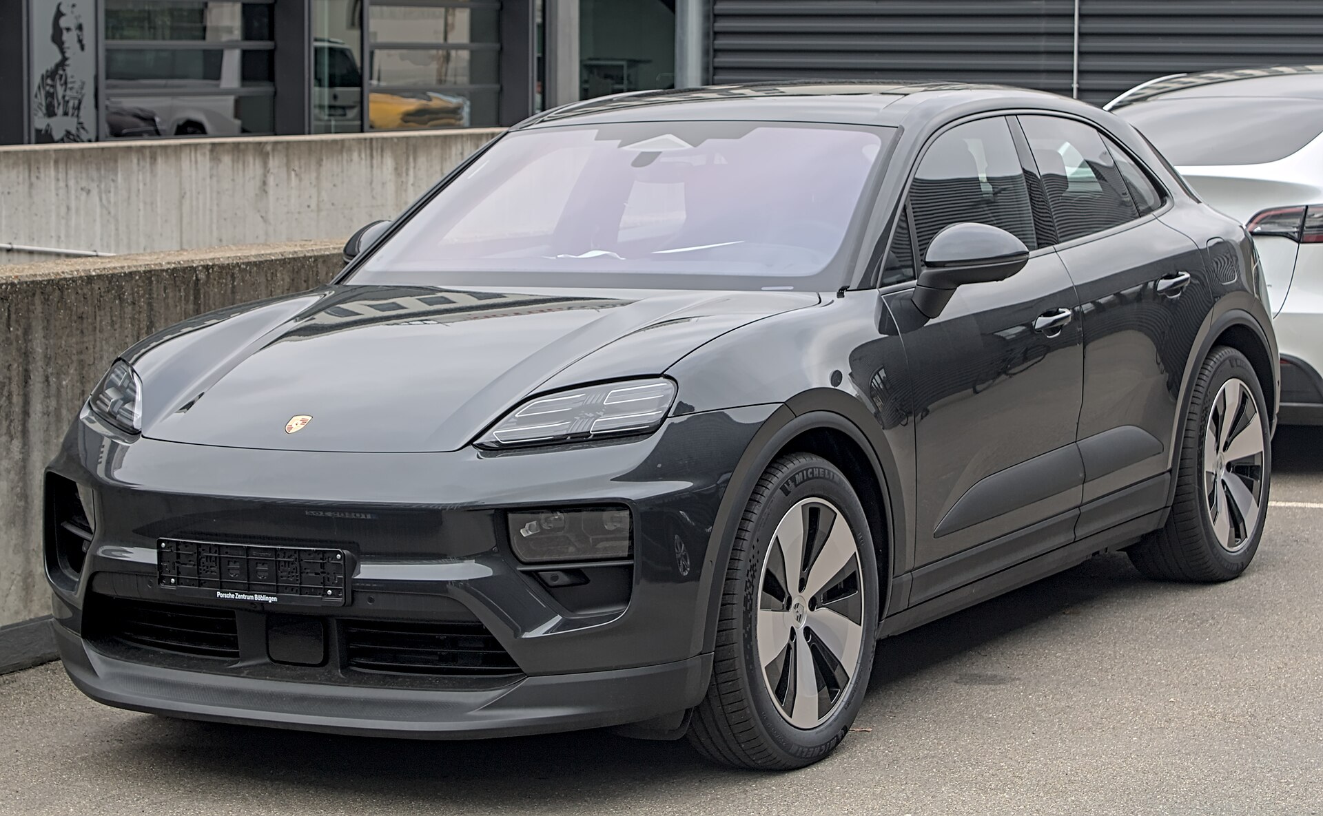 Porsche Macan GTS Electric